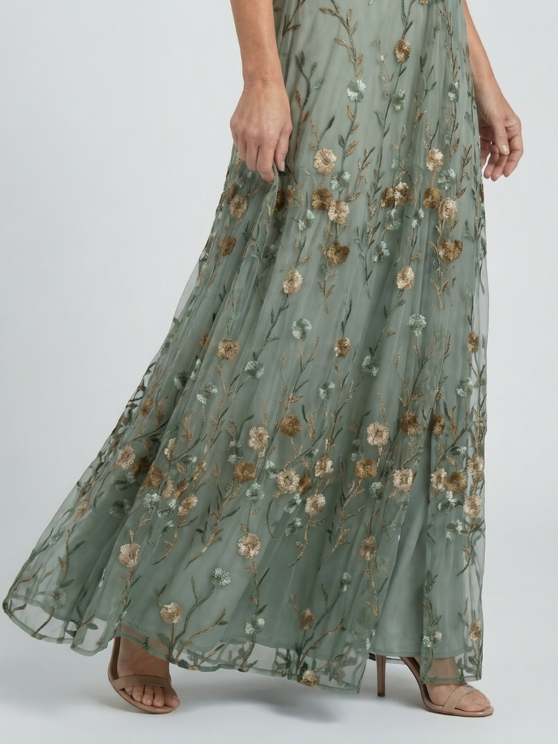 Selora | Elegant Floral Halter Maxi Dress