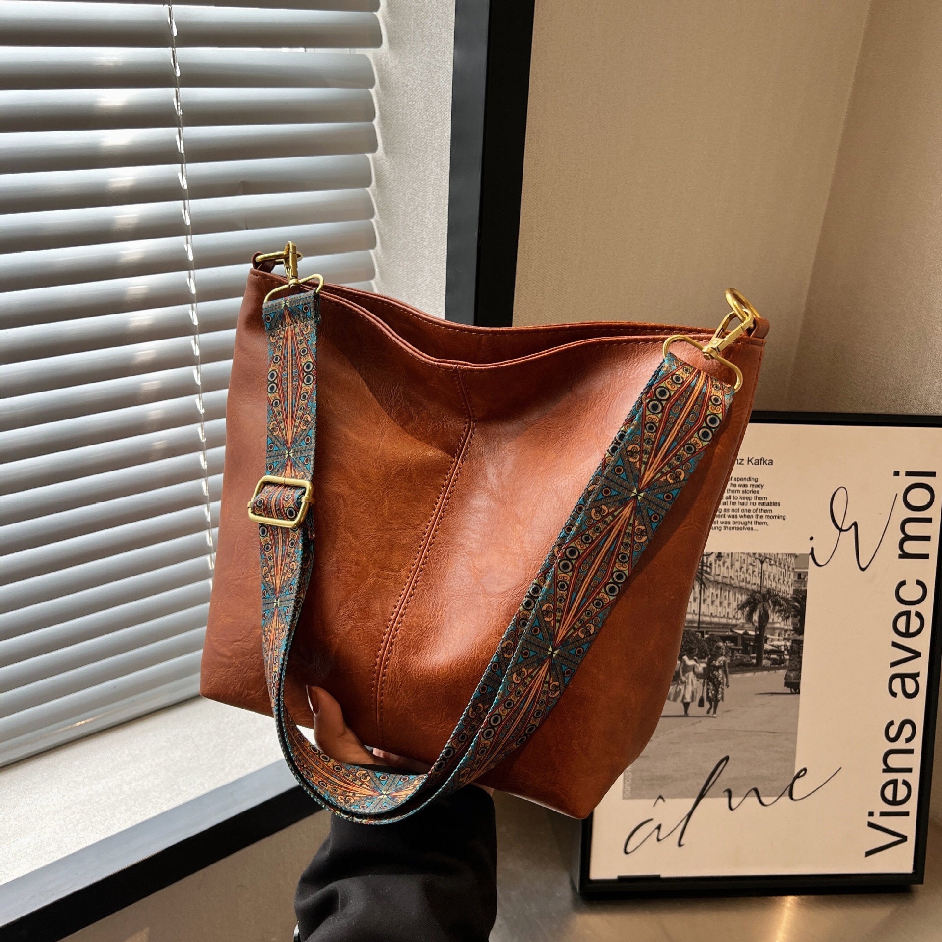 Elegant Women's Tote Bag