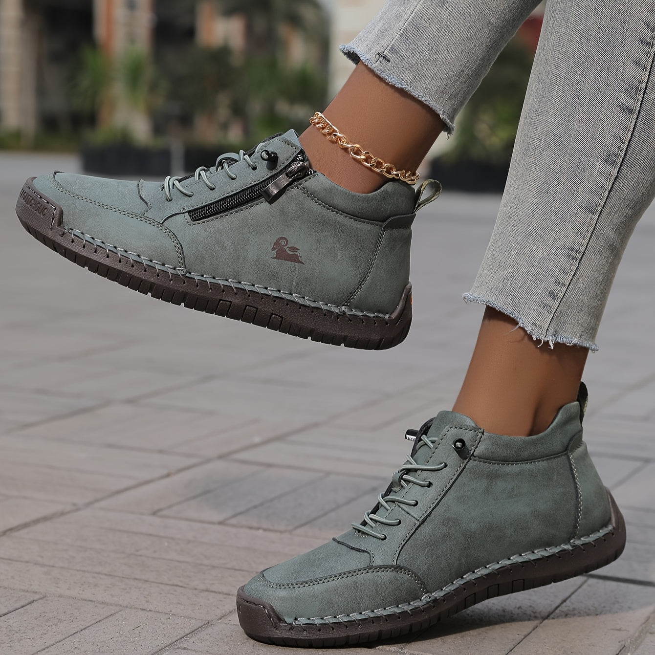 Women's Wide Toe Box Comfort Sneakers