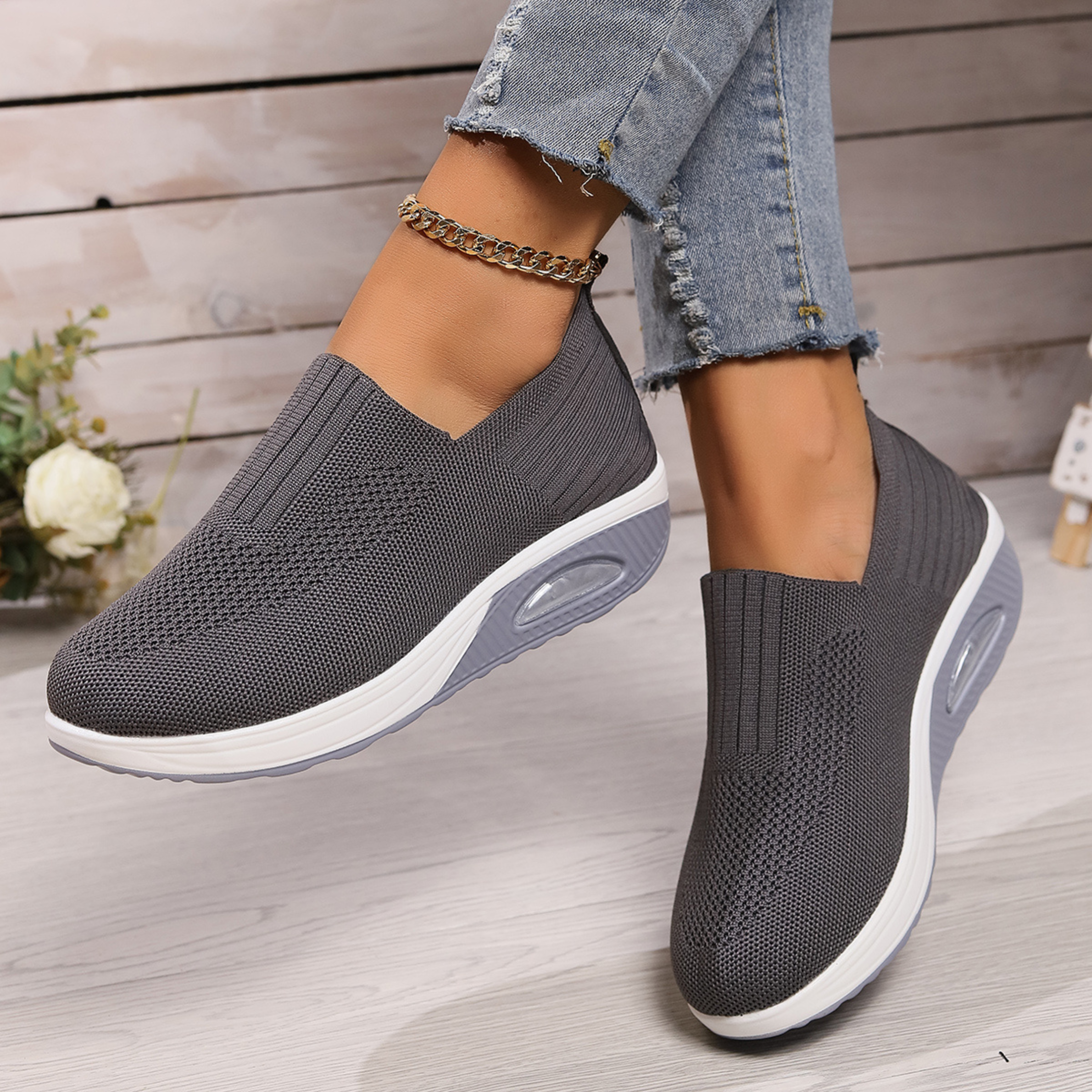 Women's Breathable Mesh Slip-On Shoes