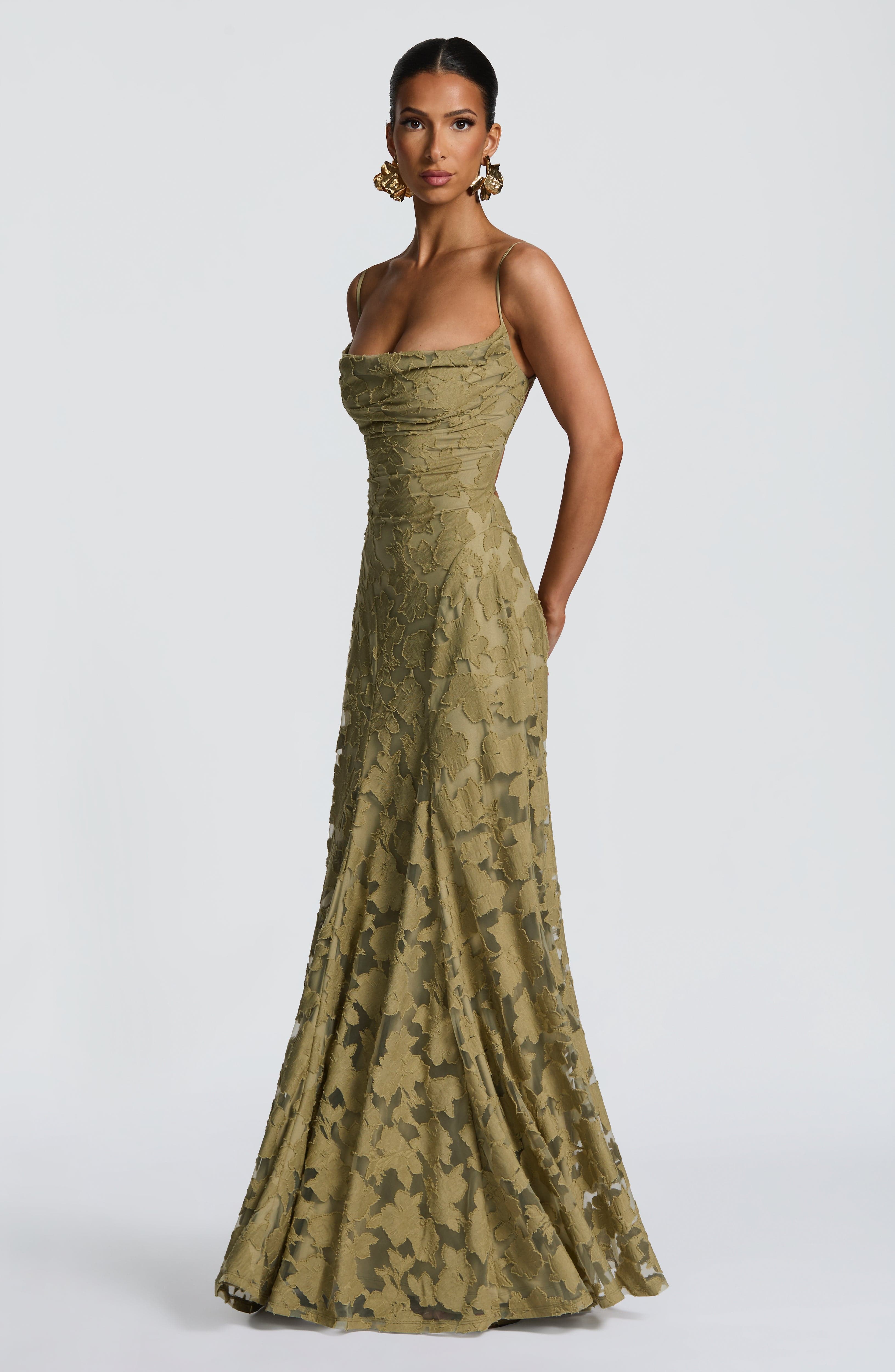 Florencia Floral Maxi Dress – Open Back, A-Line, Bow Detail