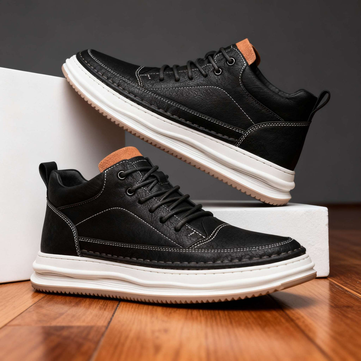Men's Textured Leather Cushioned Sneakers