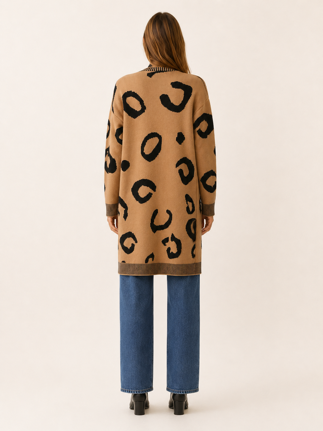 Lunara | Chic Leopard Print Pocket Cardigan