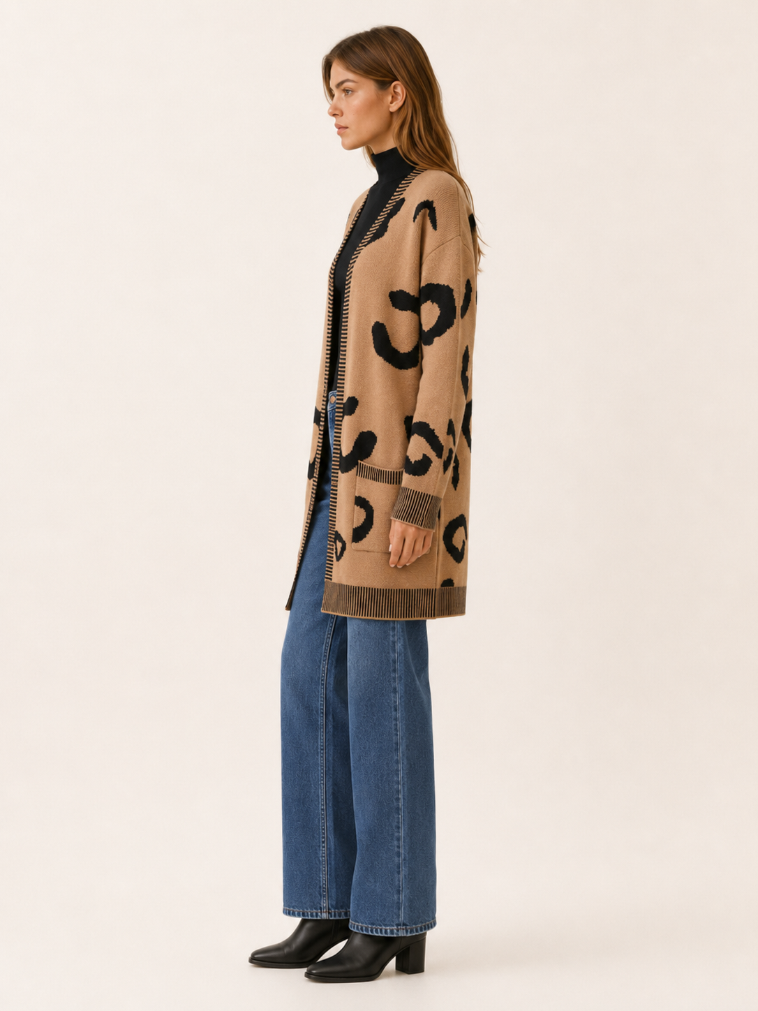 Lunara | Chic Leopard Print Pocket Cardigan