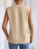 Women's A-Line Pleated Sleeveless V-Neck Blouse